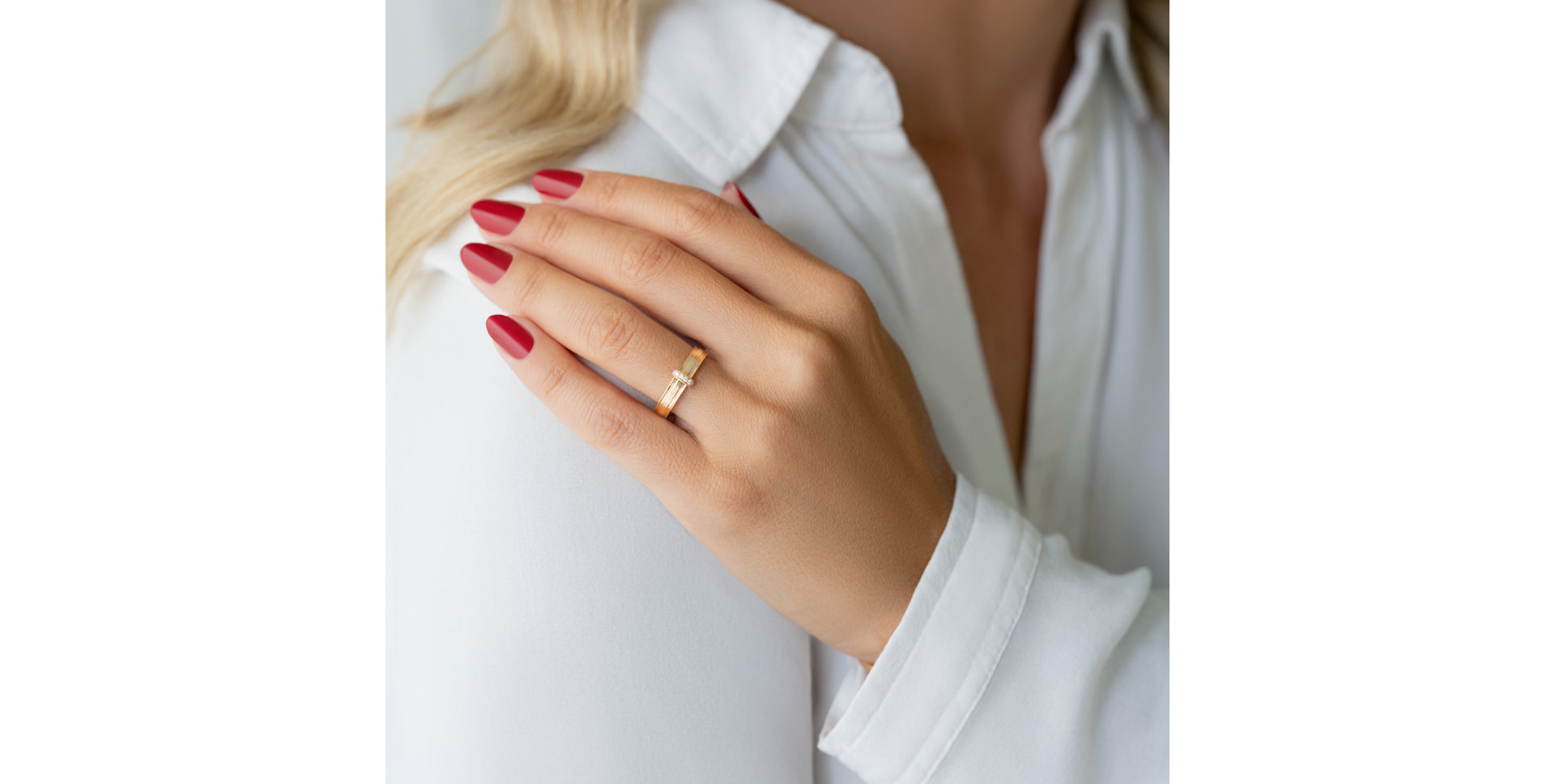 Diamond ring Blessed World
