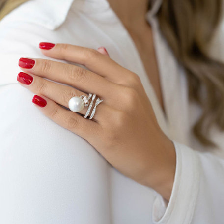 Diamond ring with Pearl Samantha