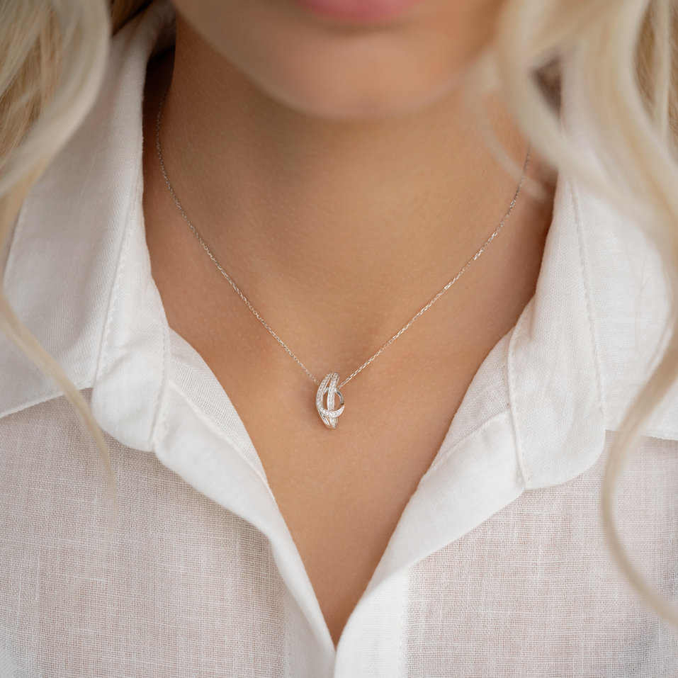 Diamond pendant Sylvara