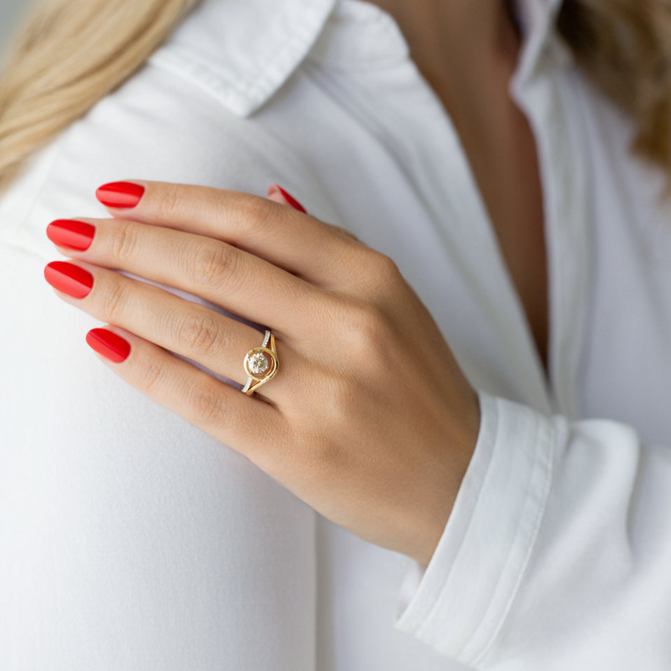 Ring with brown and white diamonds Vensalia