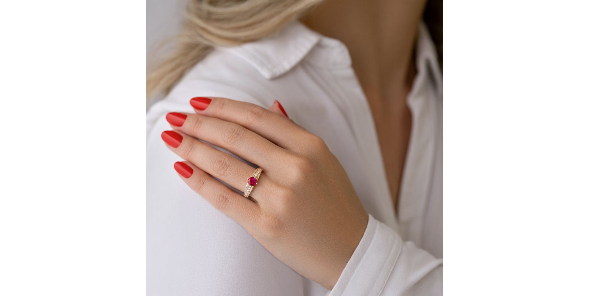 Diamond ring with Tourmalíne Magical Queen