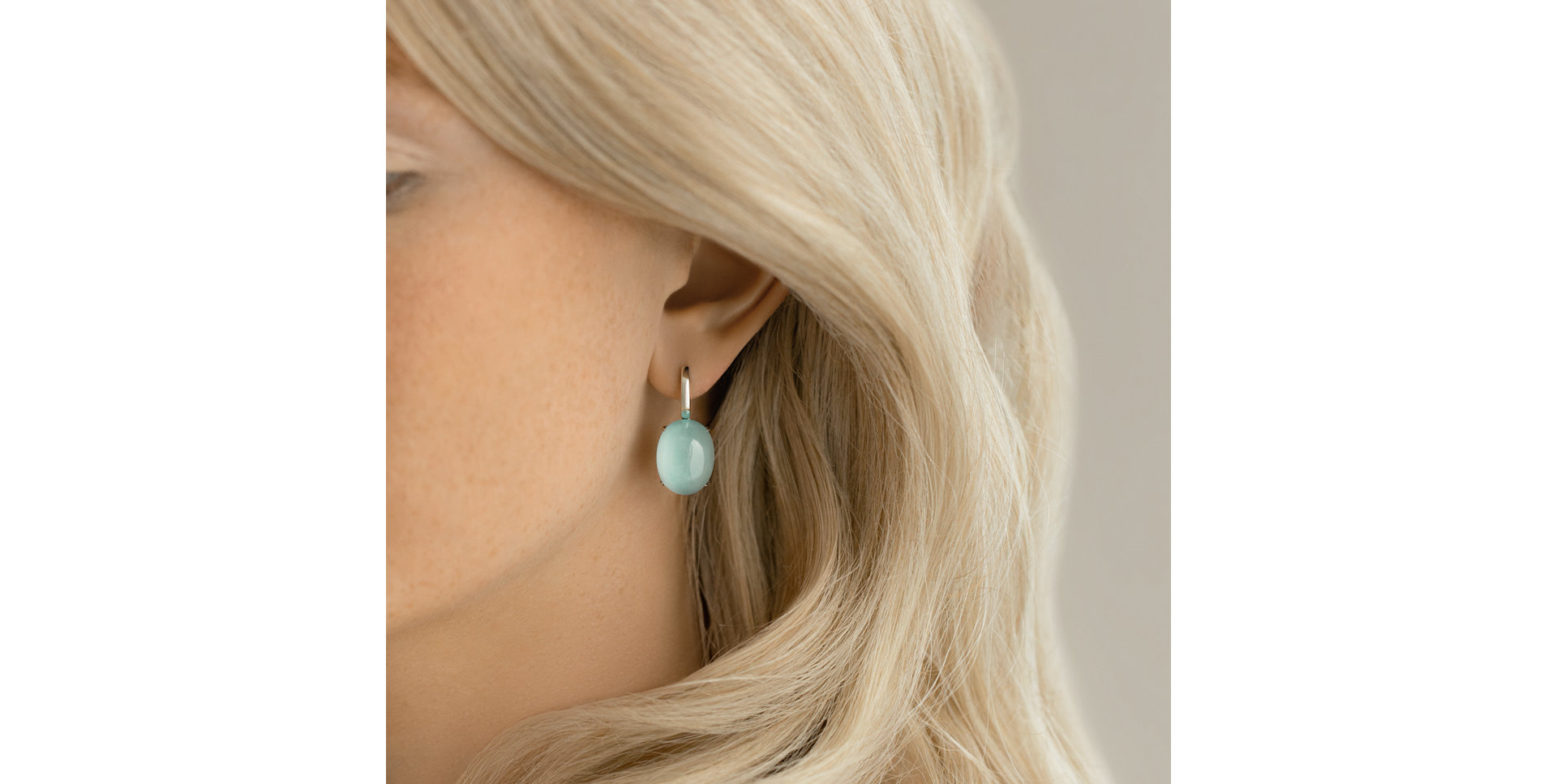 Earrings with Chalcedony Blossom Gem
