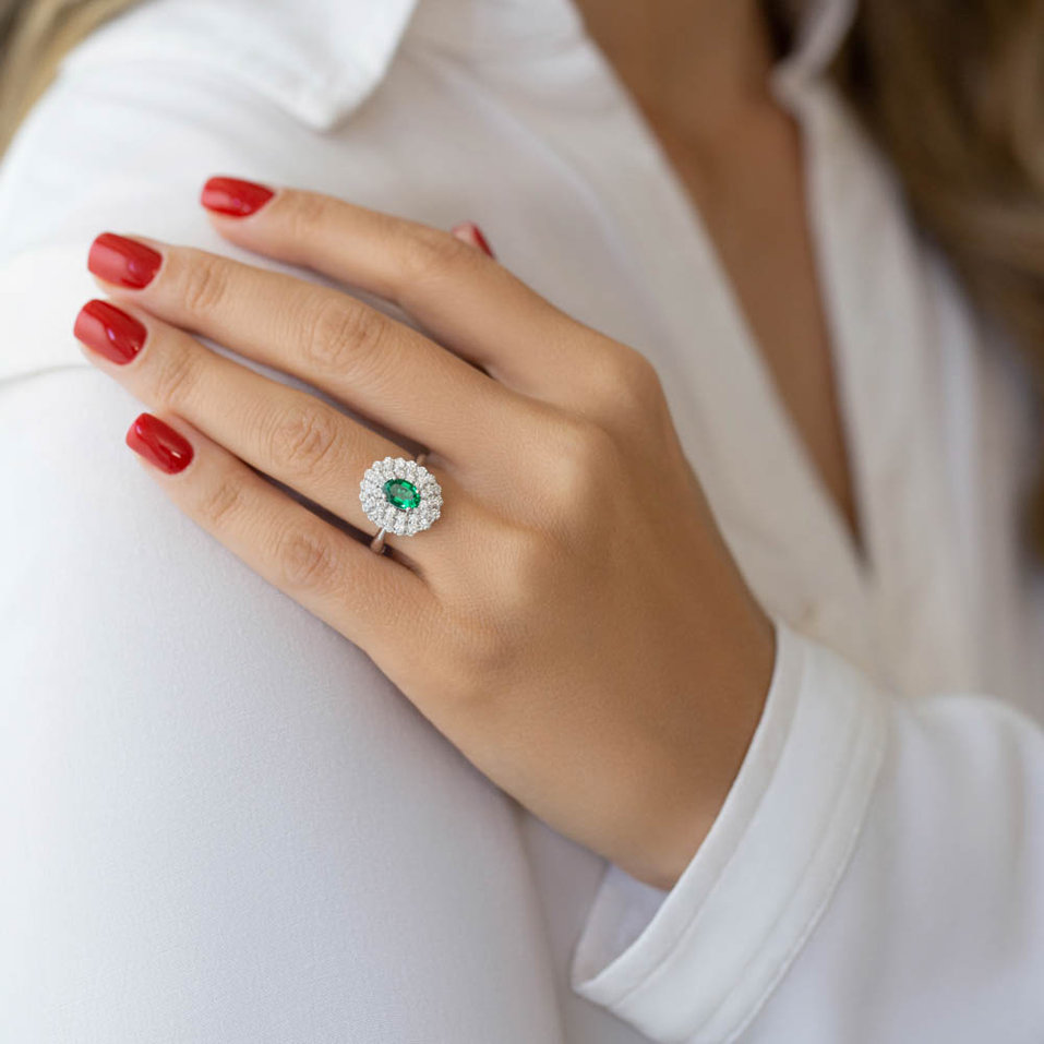 Diamond ring with Emerald Sindragosa