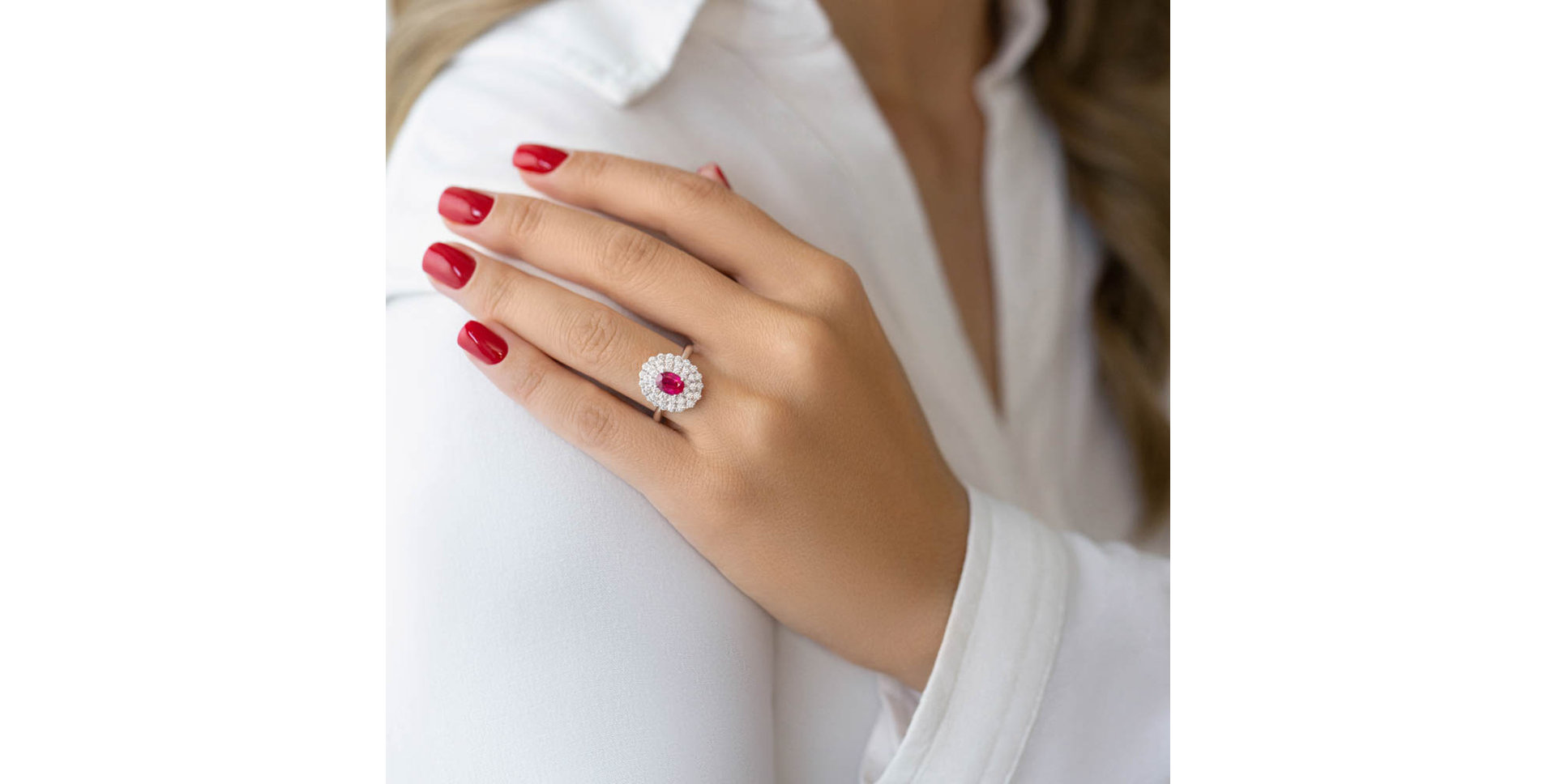 Diamond ring with Ruby Sindragosa