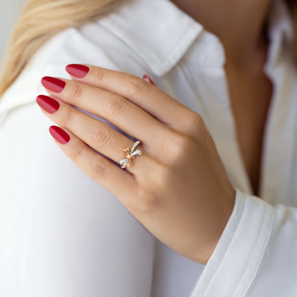 Diamond ring Lovely Bow