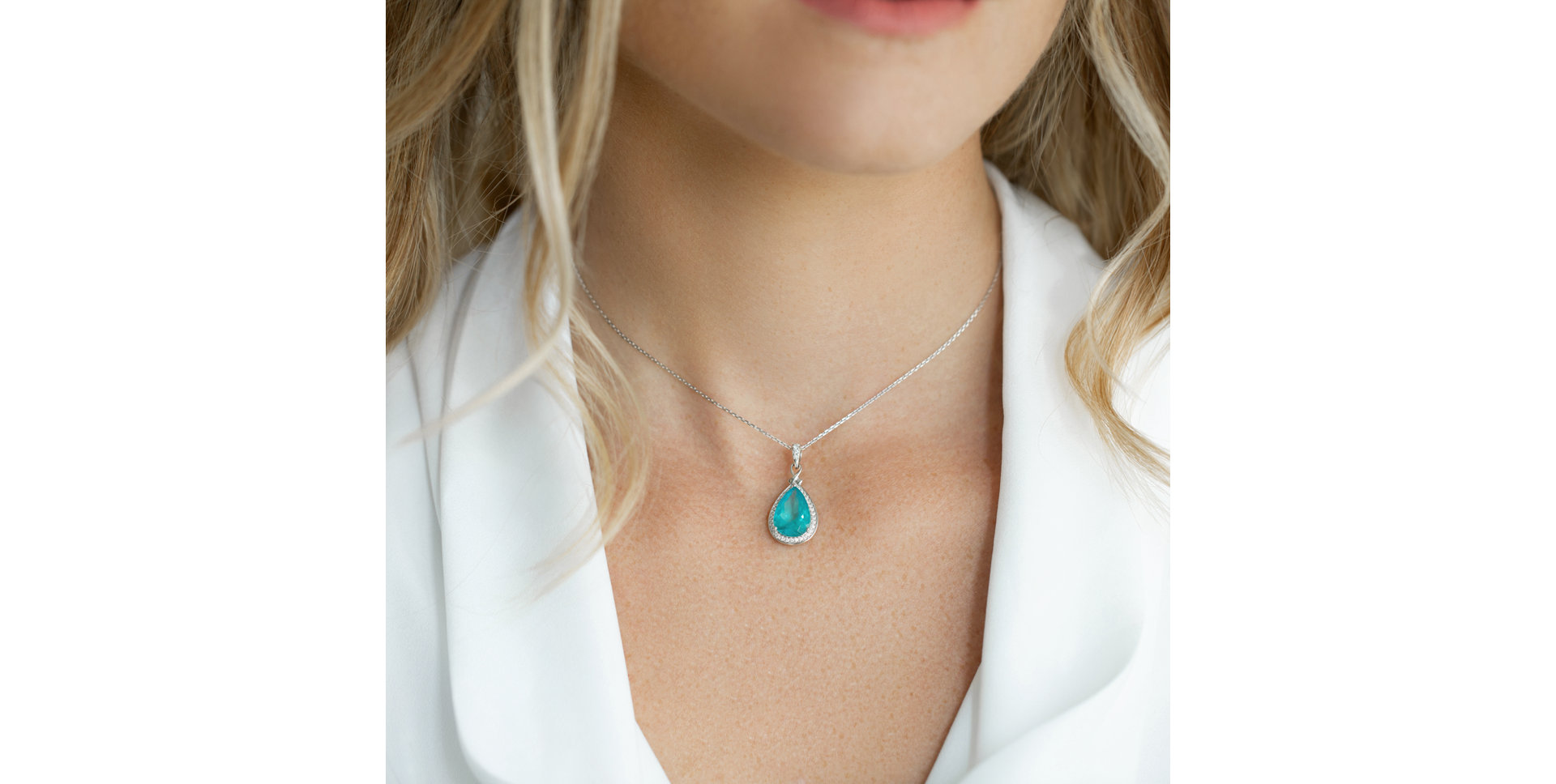 Diamond pendant with Apatite Kingdom Hope