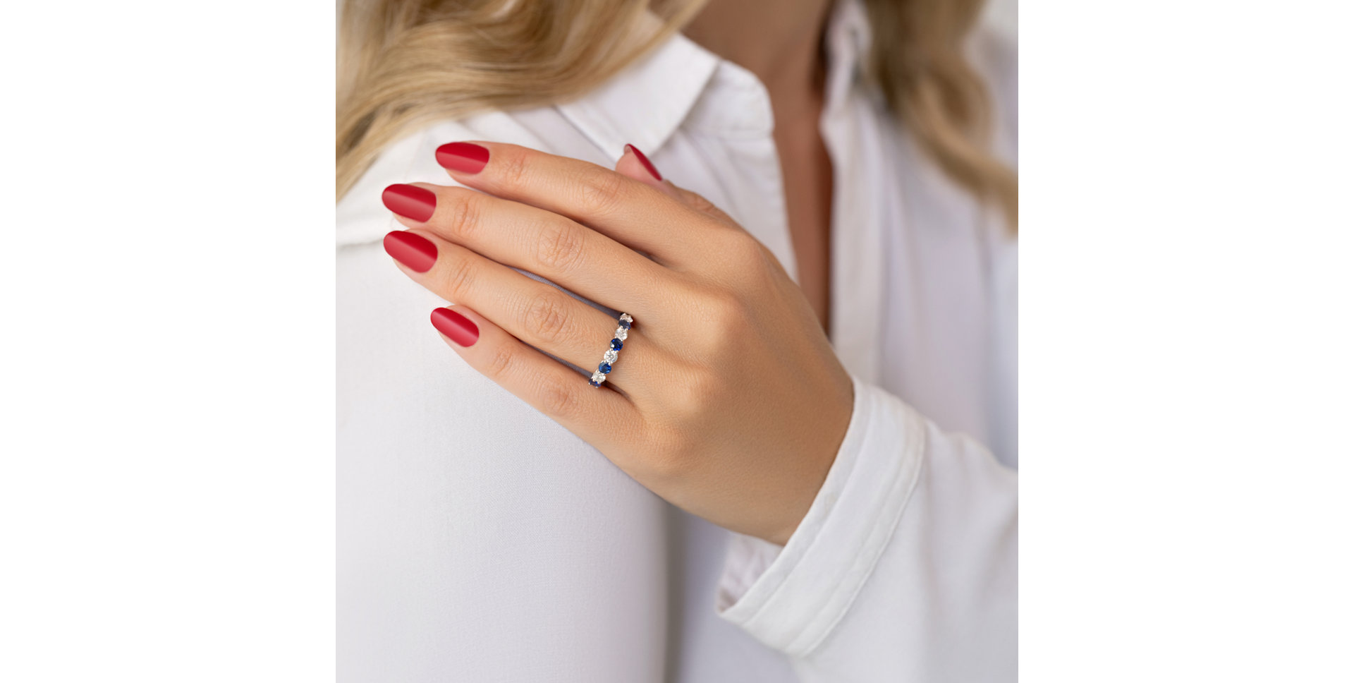 Diamond ring with Sapphire Galaxy