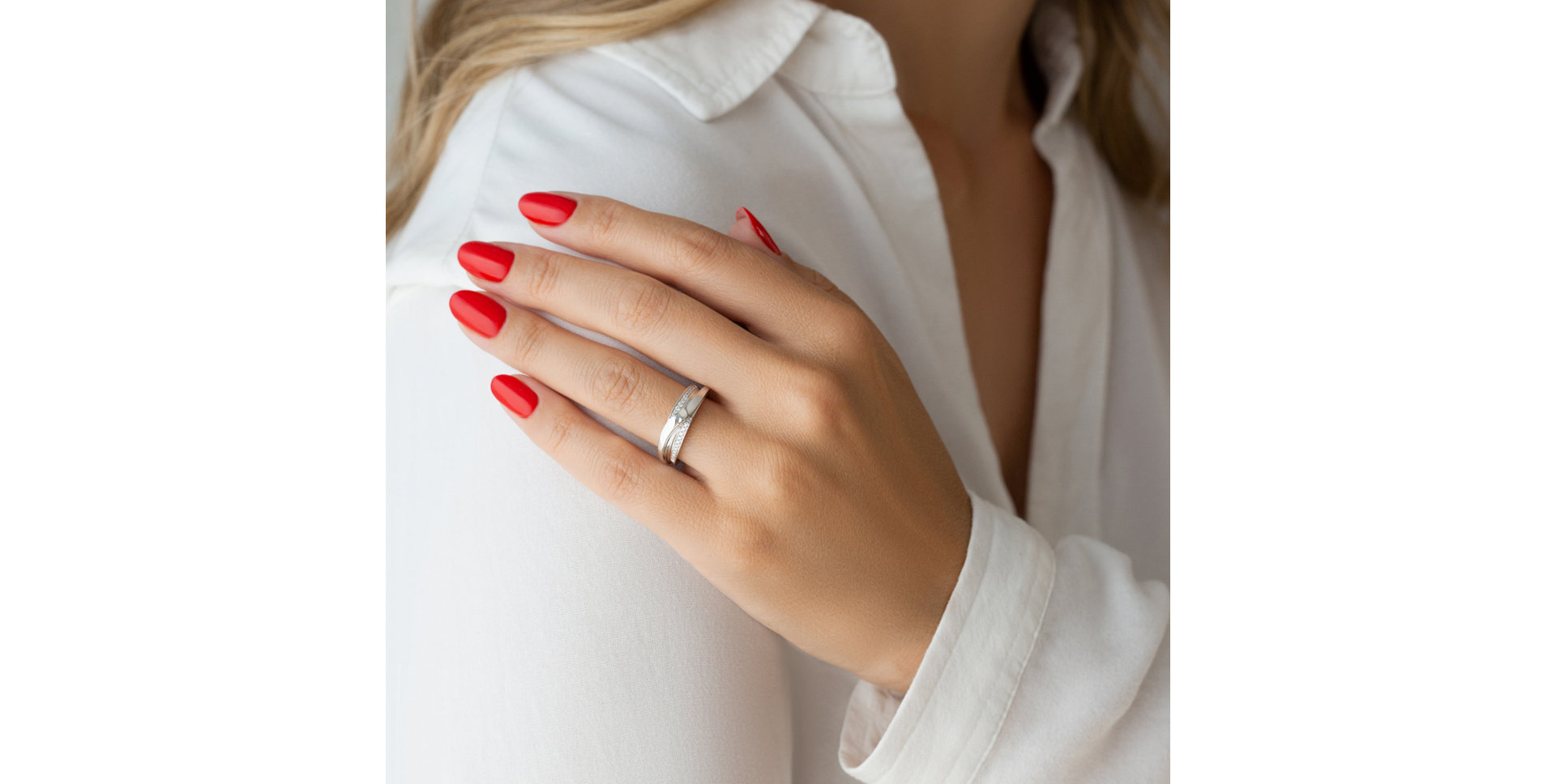 Diamond ring Moon Stranger