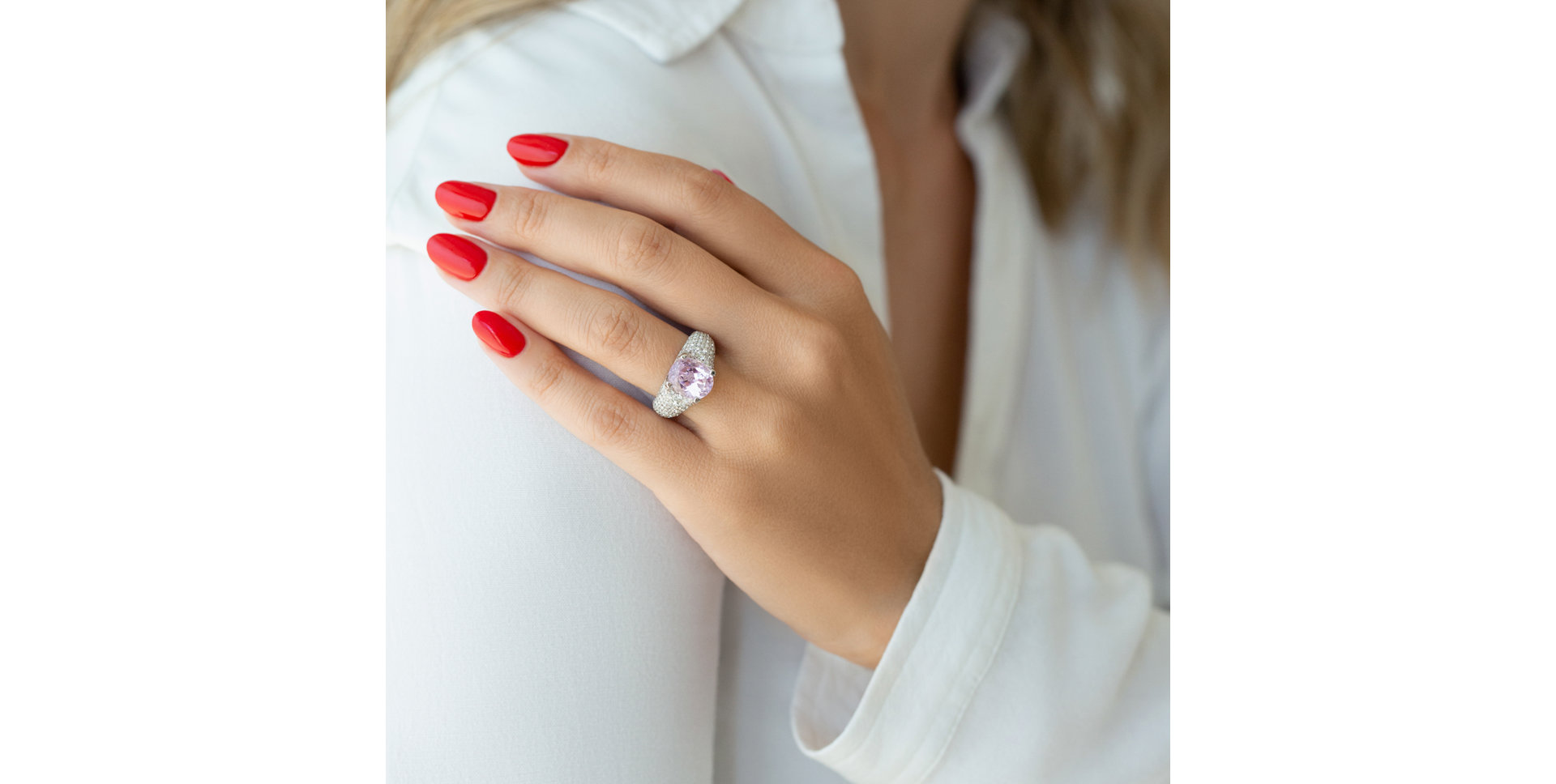 Diamond ring with Kunzite Glamorous Ladyship
