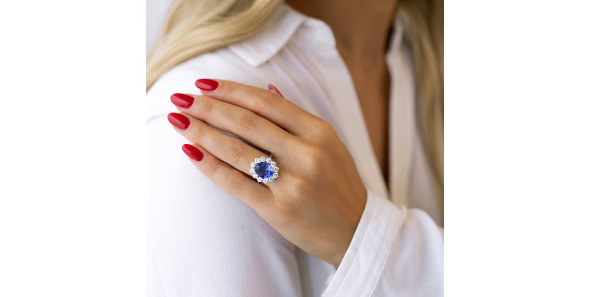 Diamond ring with Tanzanite Sky Goddess