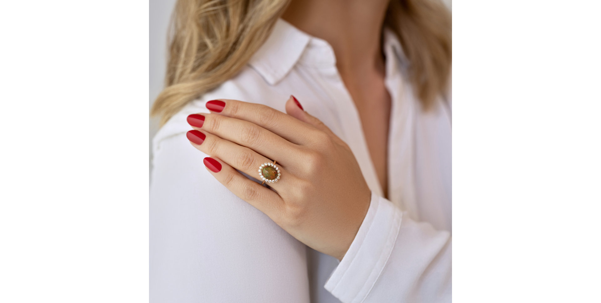 Diamond ring with Opal Diamond Czarina