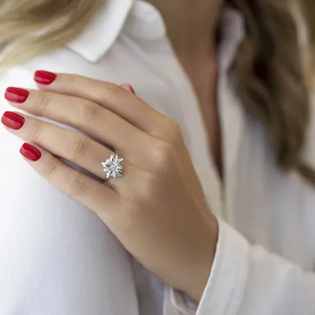 Diamond ring Floriana