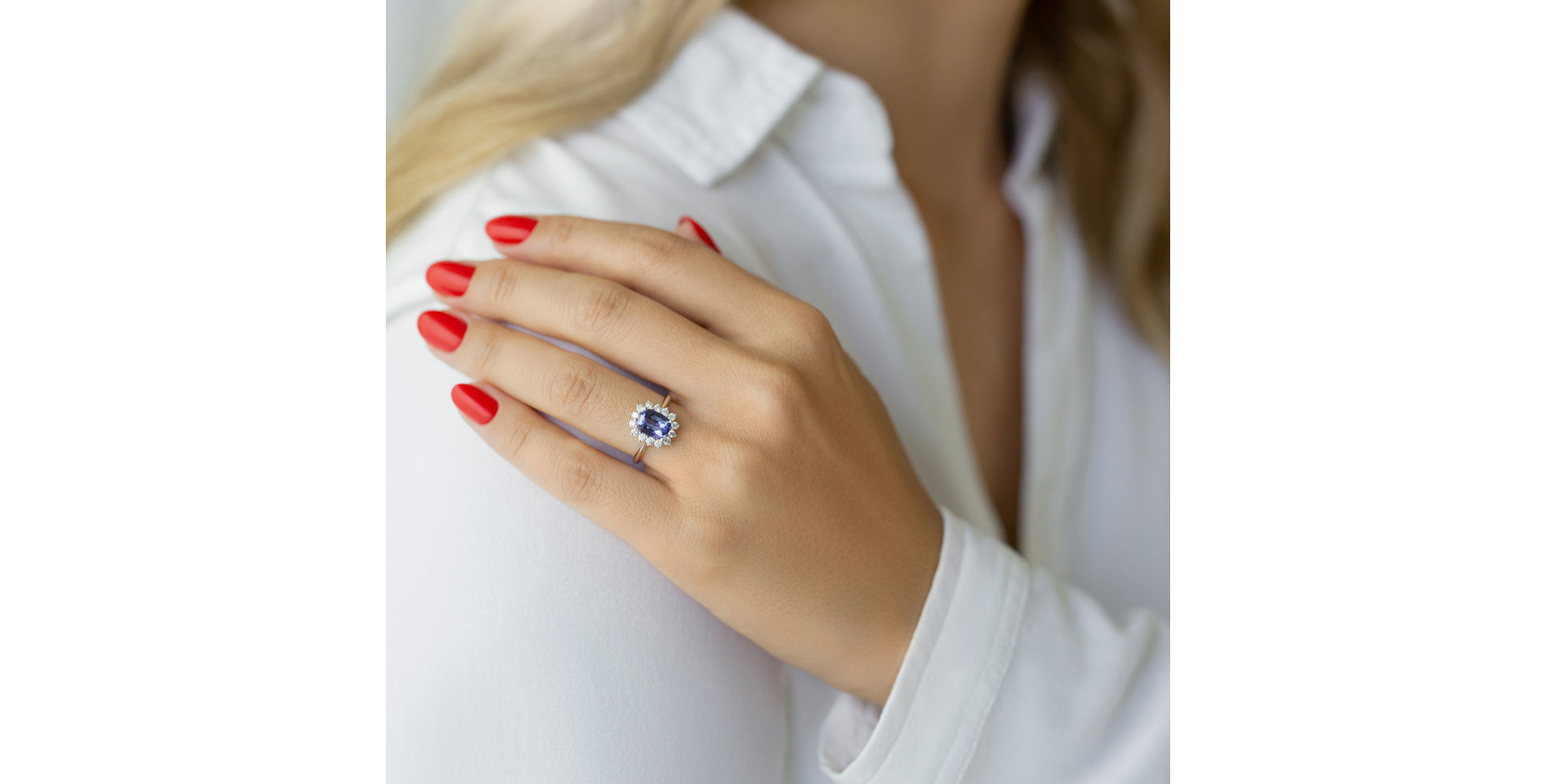 Diamond ring with Tanzanite Paradise Goddess