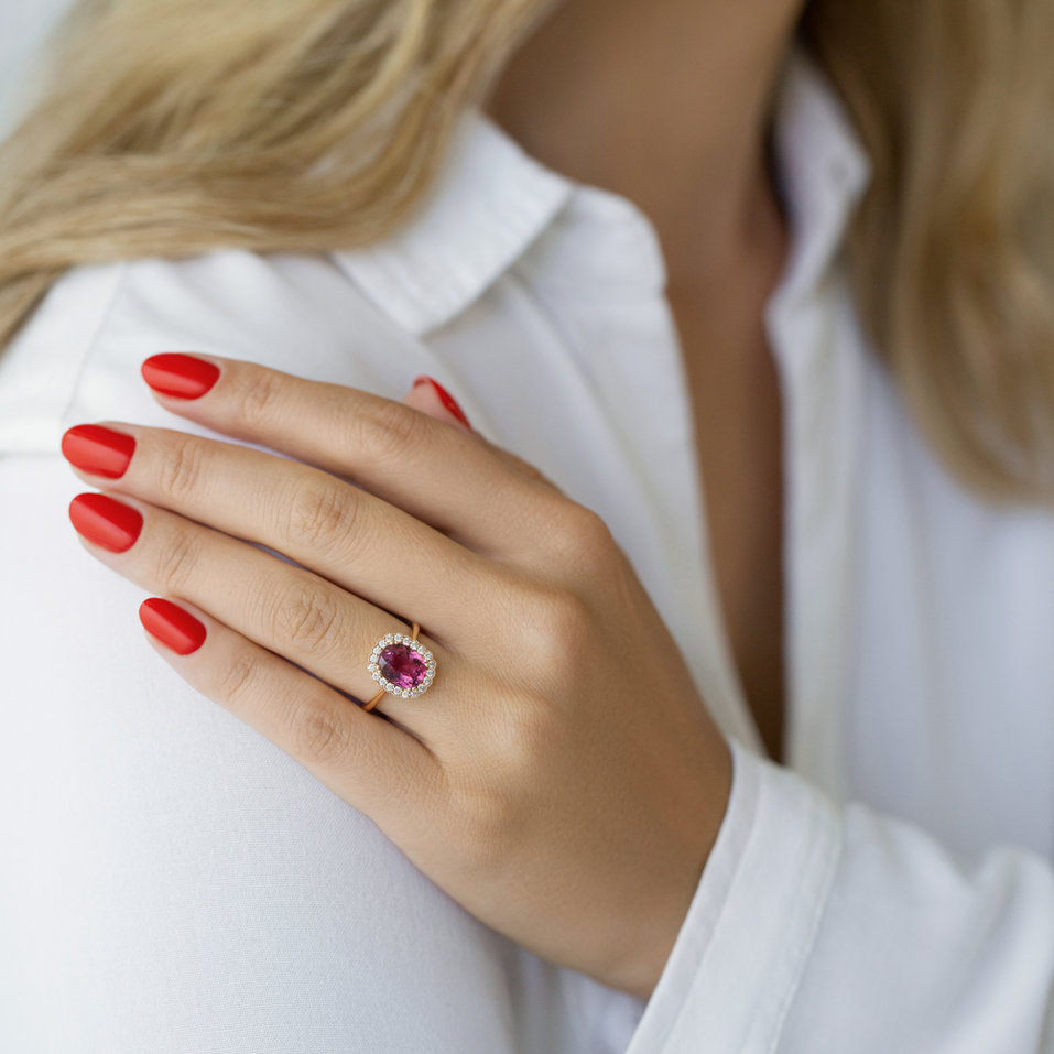 Diamond ring with Rhodolite Sparkling Hero