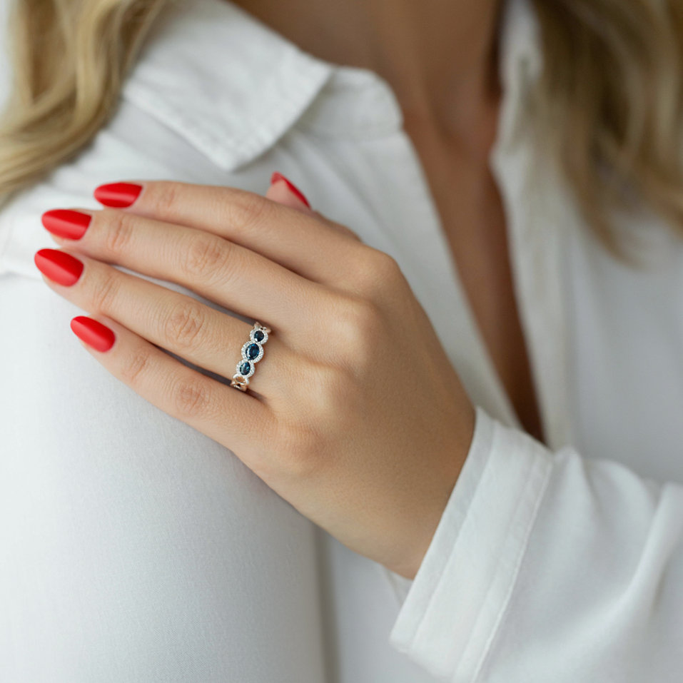 Diamond ring with Sapphire Clotilde
