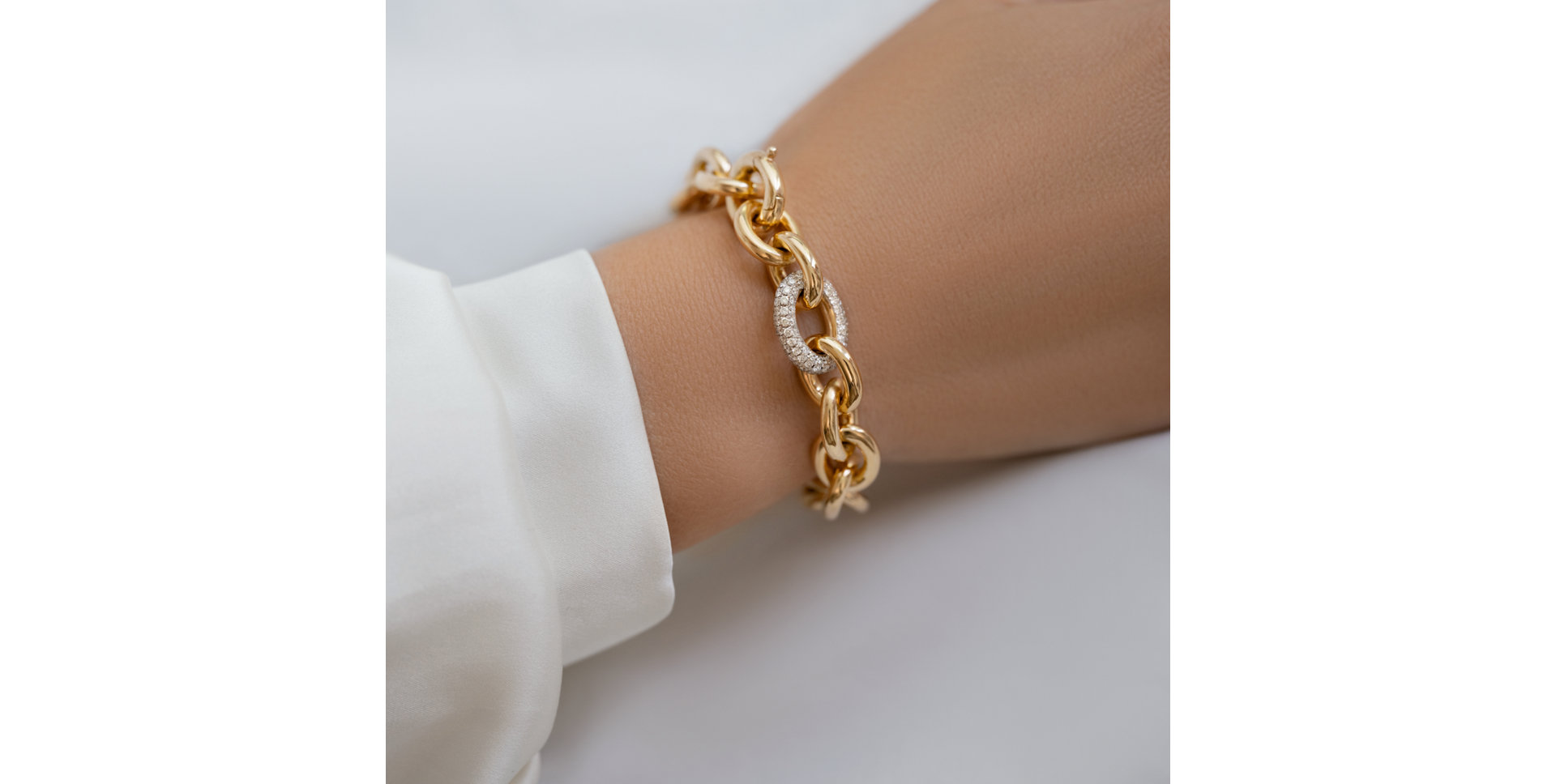 Bracelet with diamonds Daisy