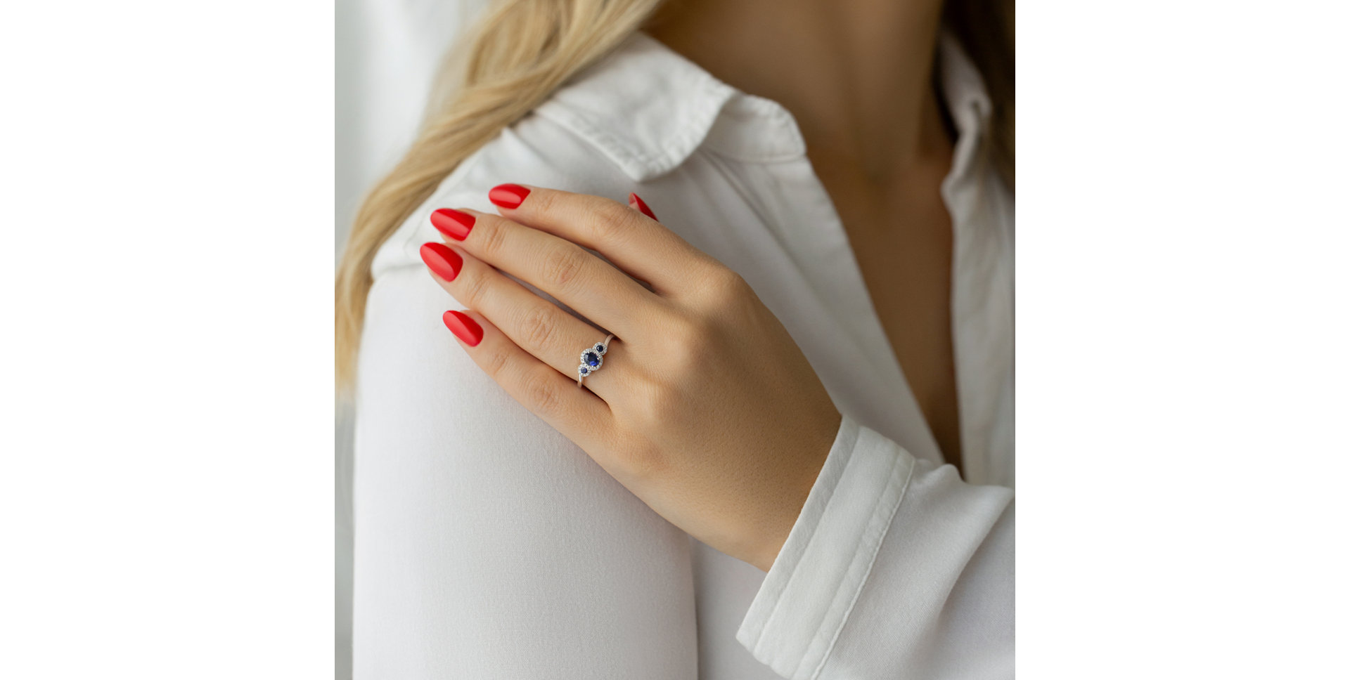 Diamond ring with Sapphire Denijs