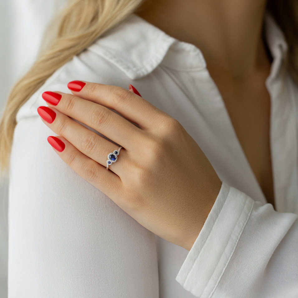 Diamond ring with Sapphire Denijs