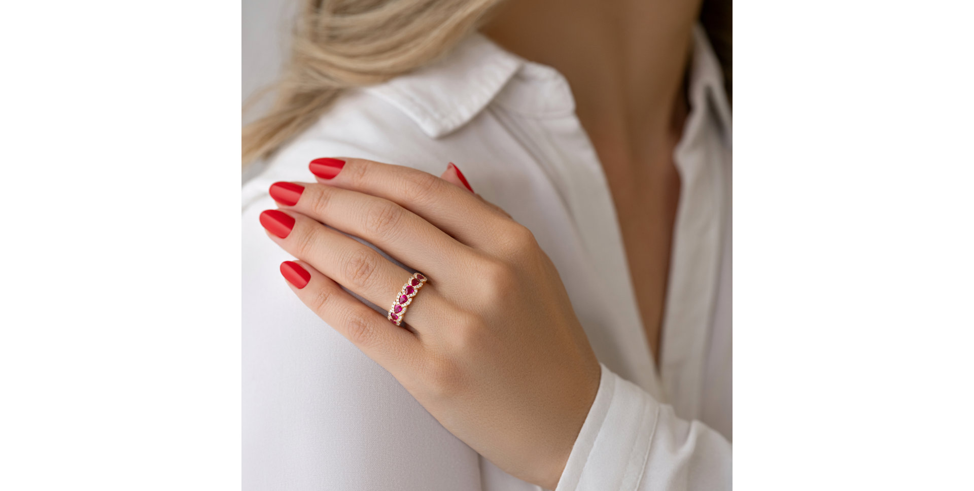 Diamond ring with Ruby Francine