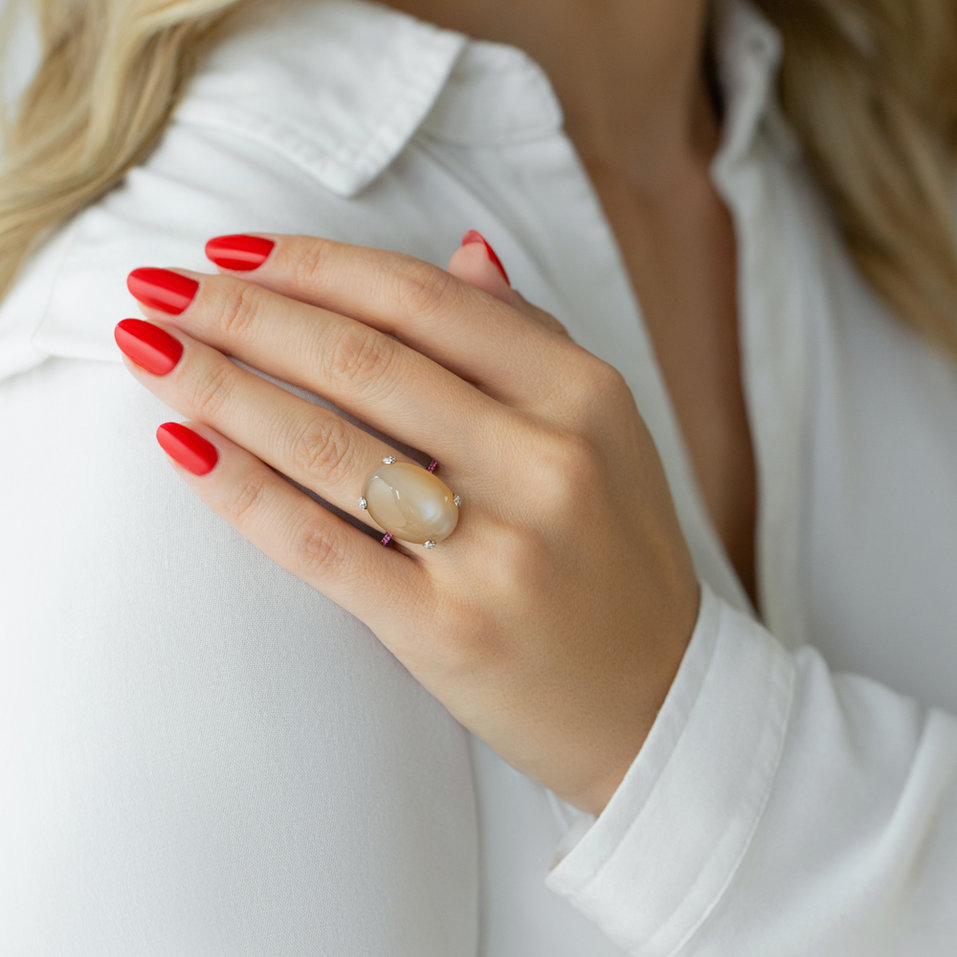 Diamond ring with Ruby and Moonstone Noble Gem