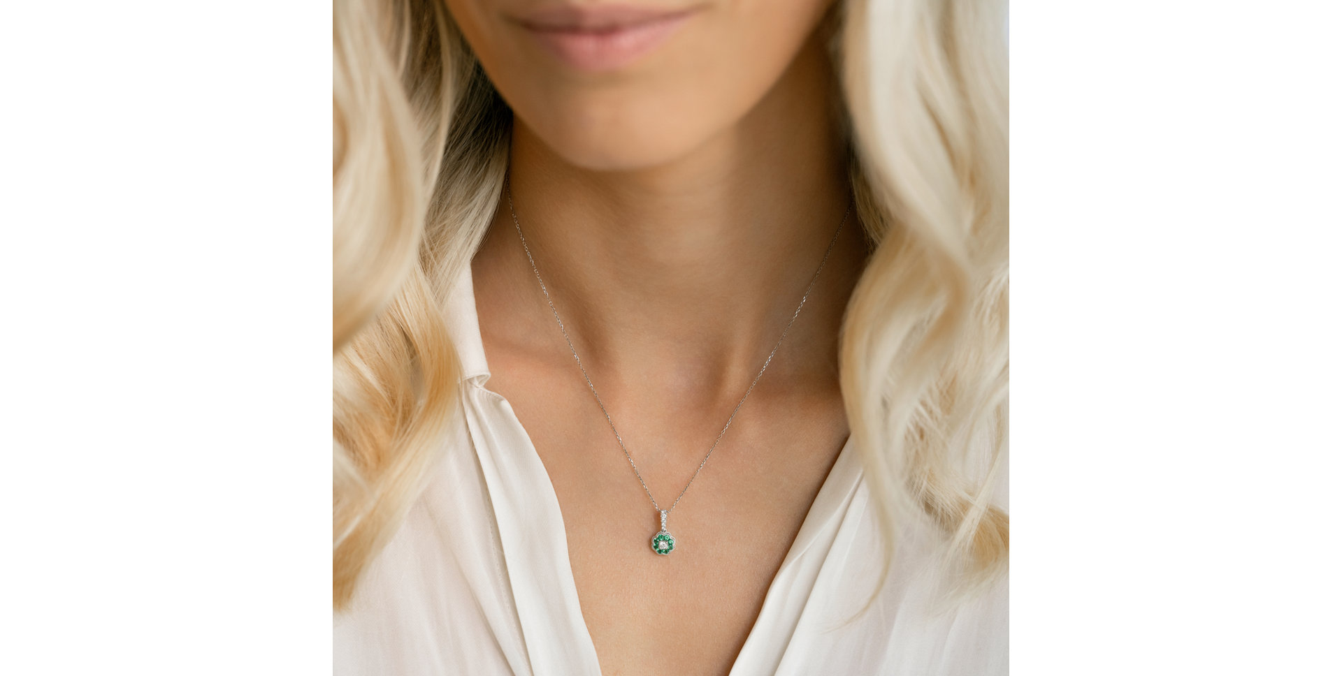 Diamond pendant with Emerald Blooming Spring