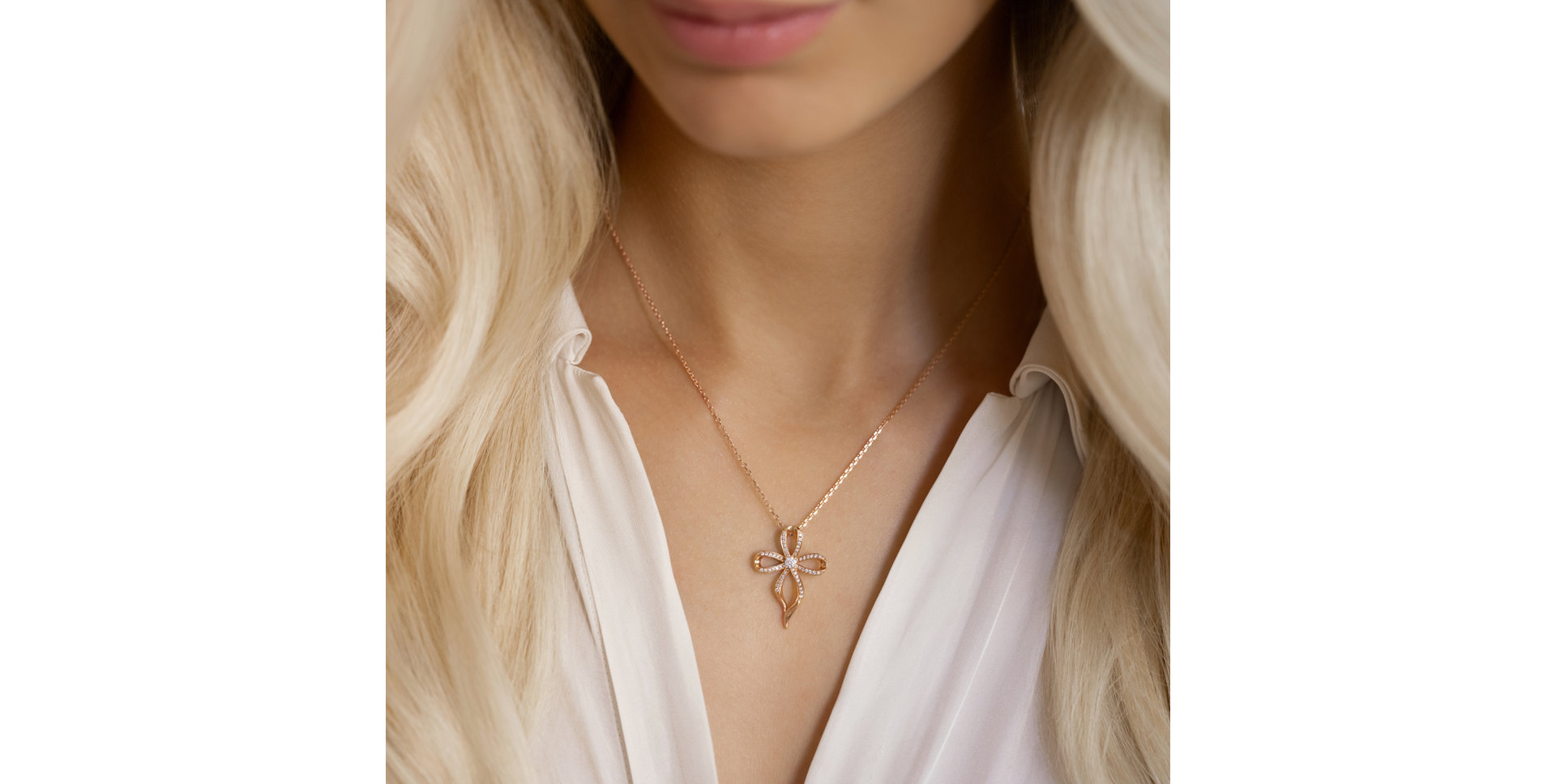 Diamond pendant Lowe