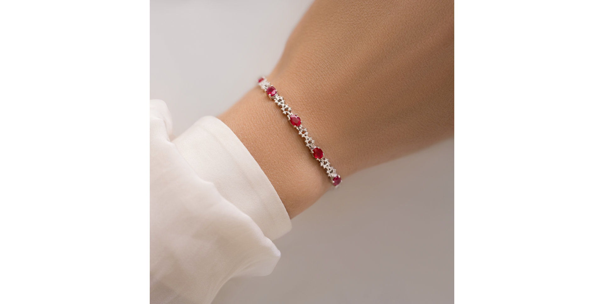 Diamond bracelet with Ruby Ruby Duchess