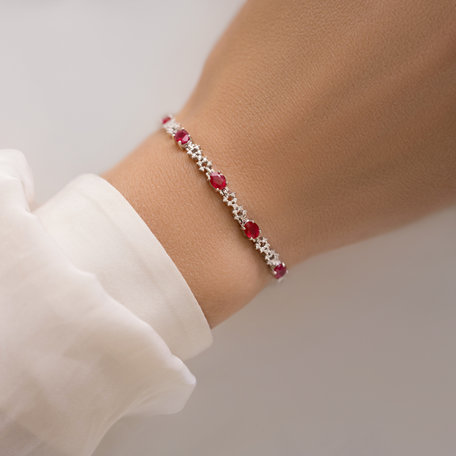 Diamond bracelet with Ruby Ruby Duchess