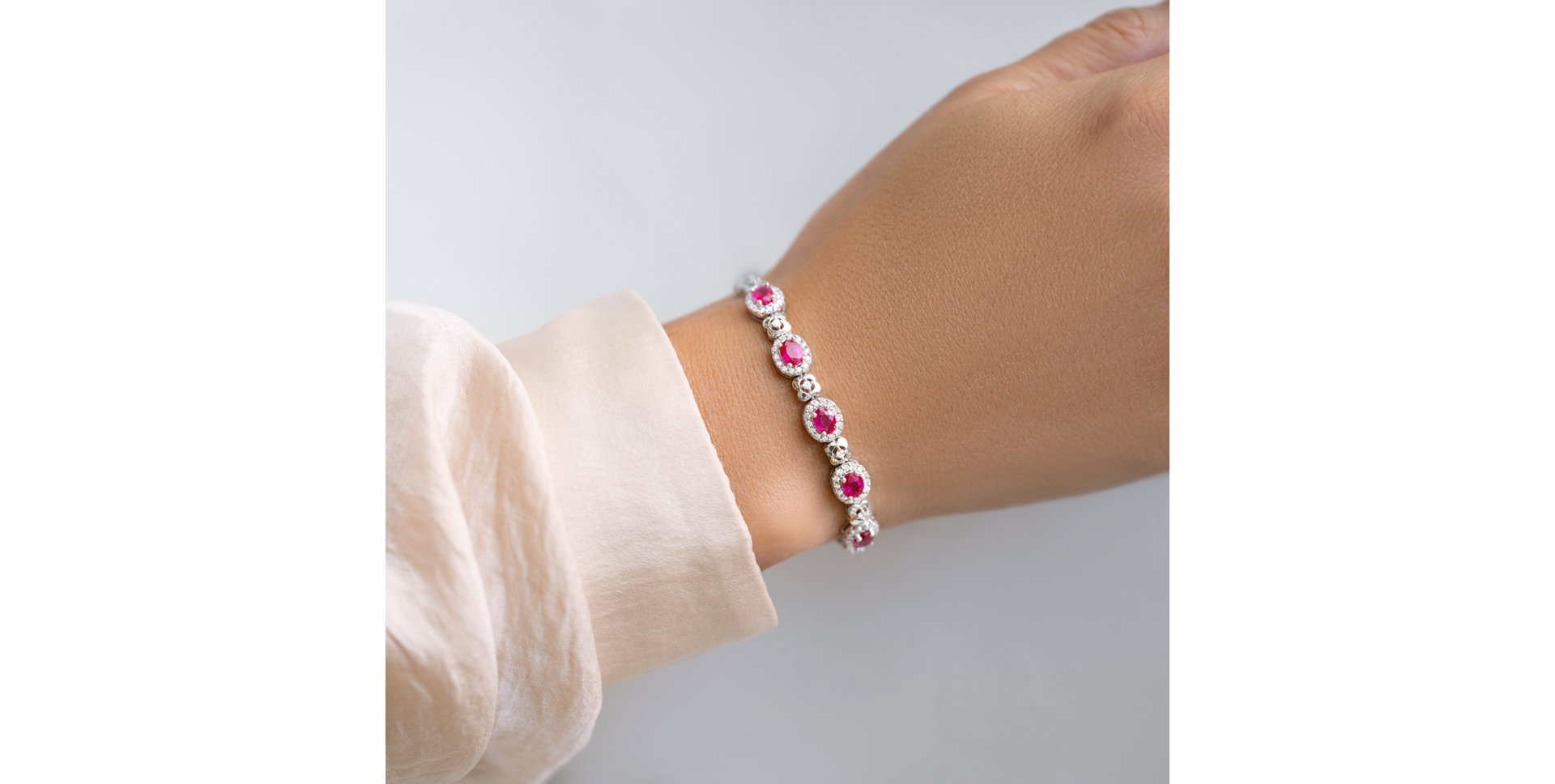 Diamond bracelet with Ruby Royal Miracle