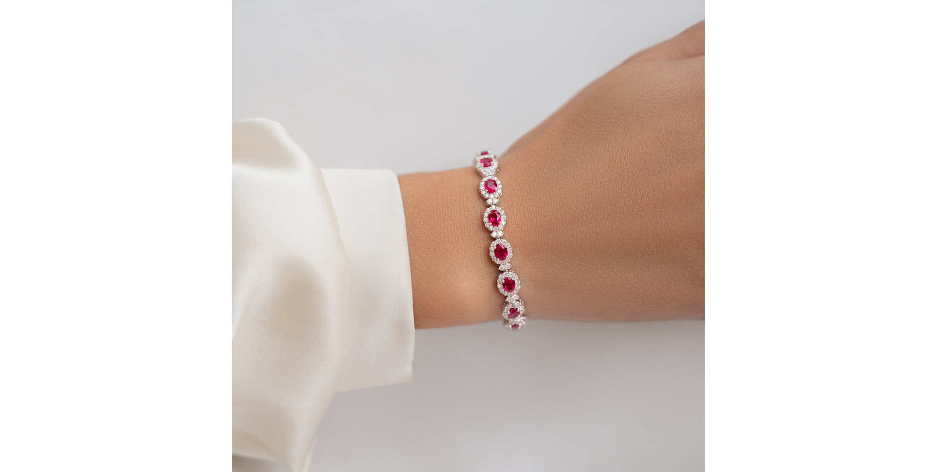 Diamond bracelet with Ruby Ruby Diana