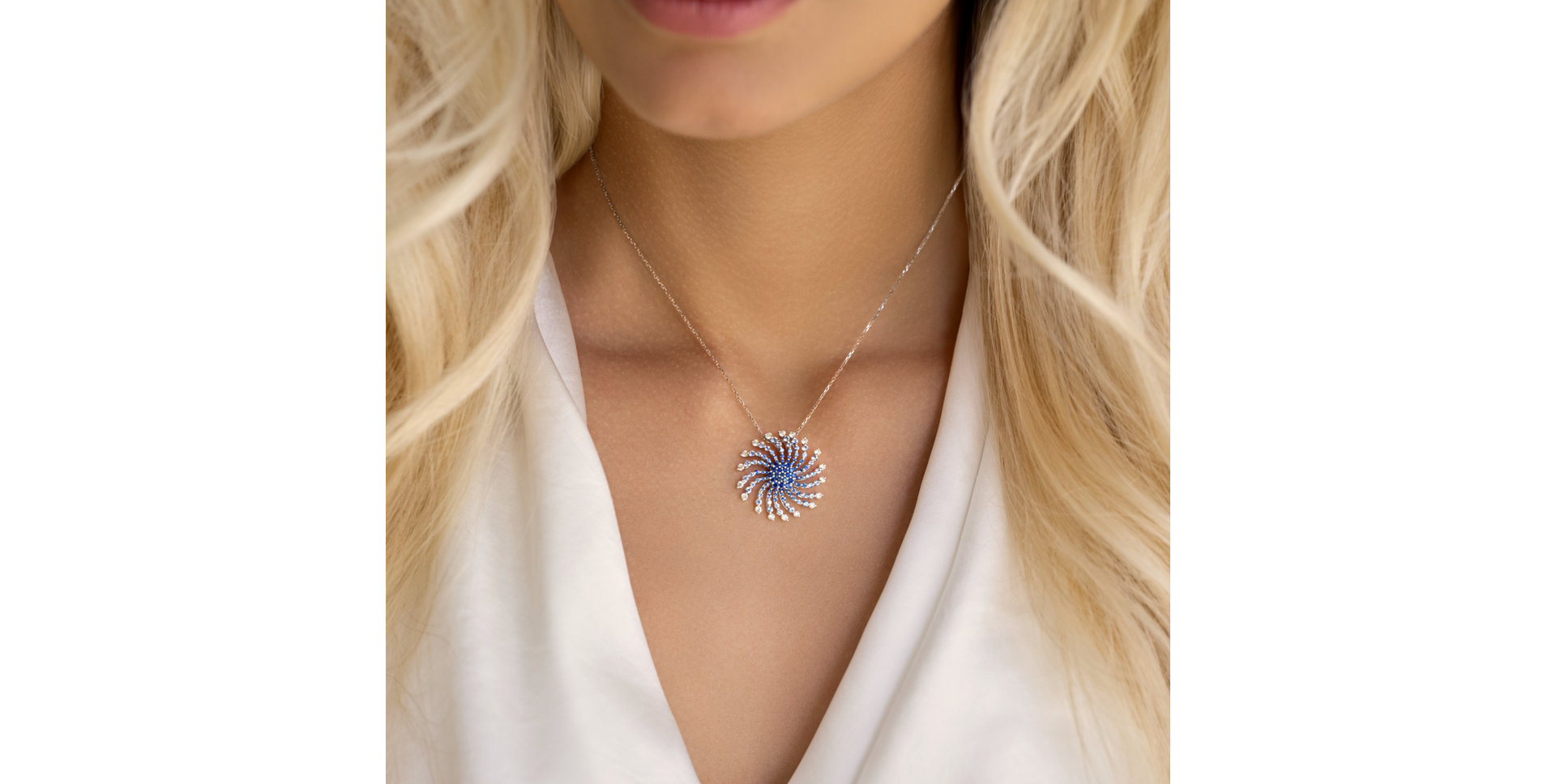 Diamond pendant with Sapphire Hypnosis of Happiness