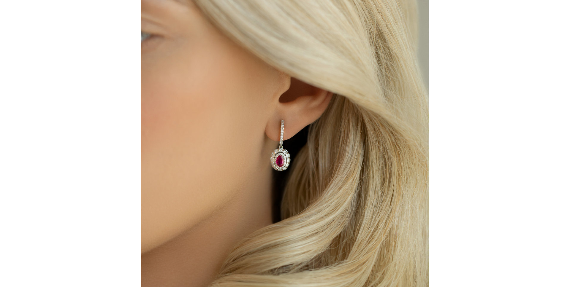 Diamond earrings with Ruby Darenis
