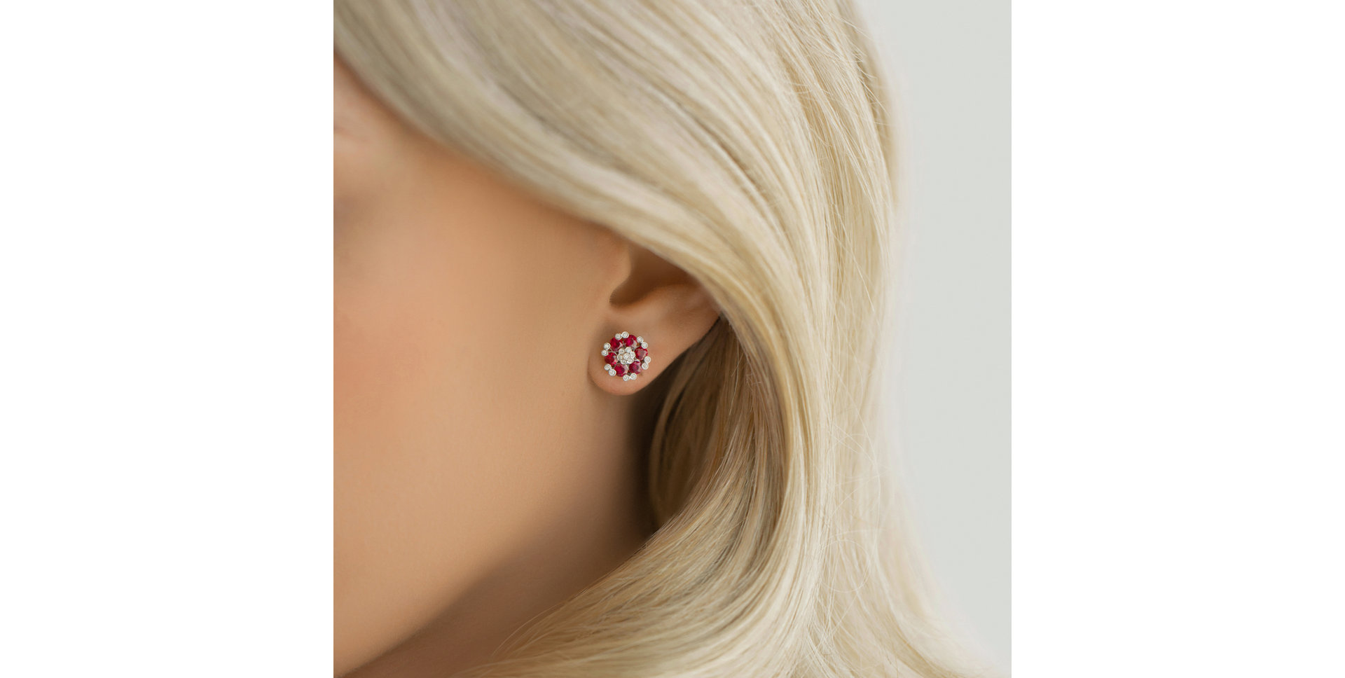 Diamond earrings and Sapphire The Ruby Garden