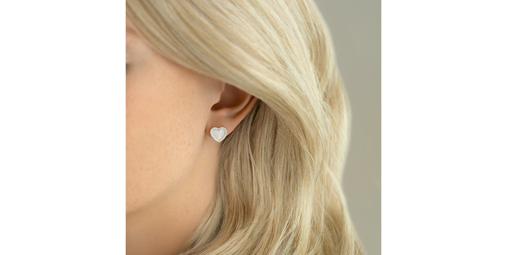 Diamond earrings with Mother af Pearl Midnight in Paris