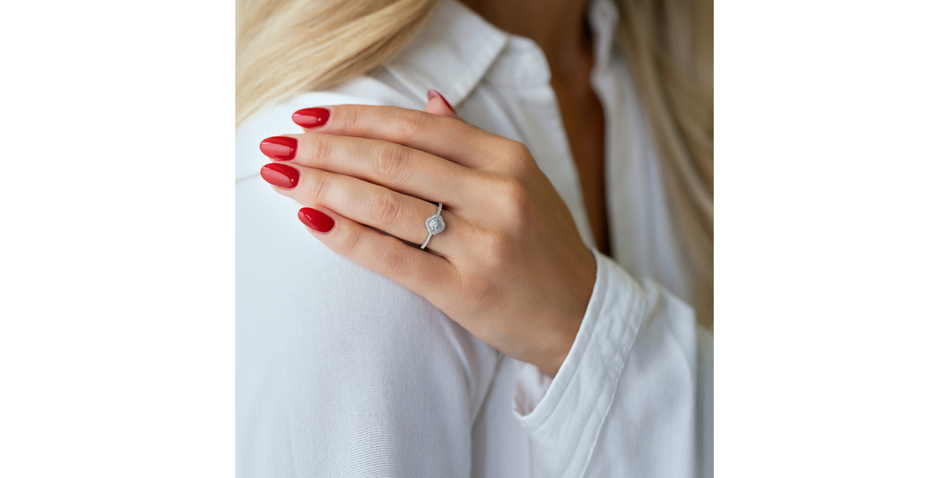 Diamond ring Galactic Grace