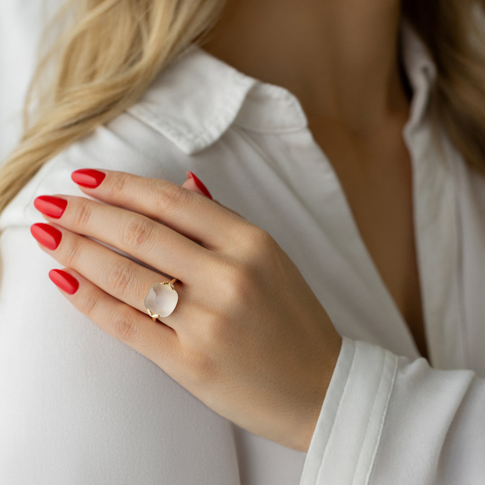 Diamond ring with Moonstone Moonith