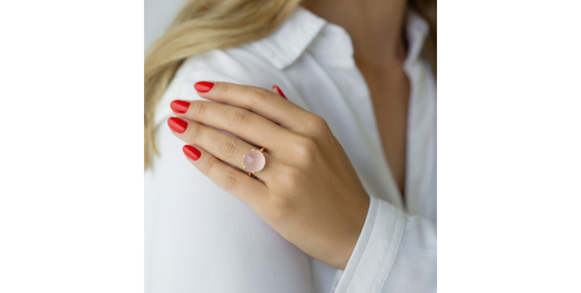 Diamond ring with Rose Quartz Evanthe