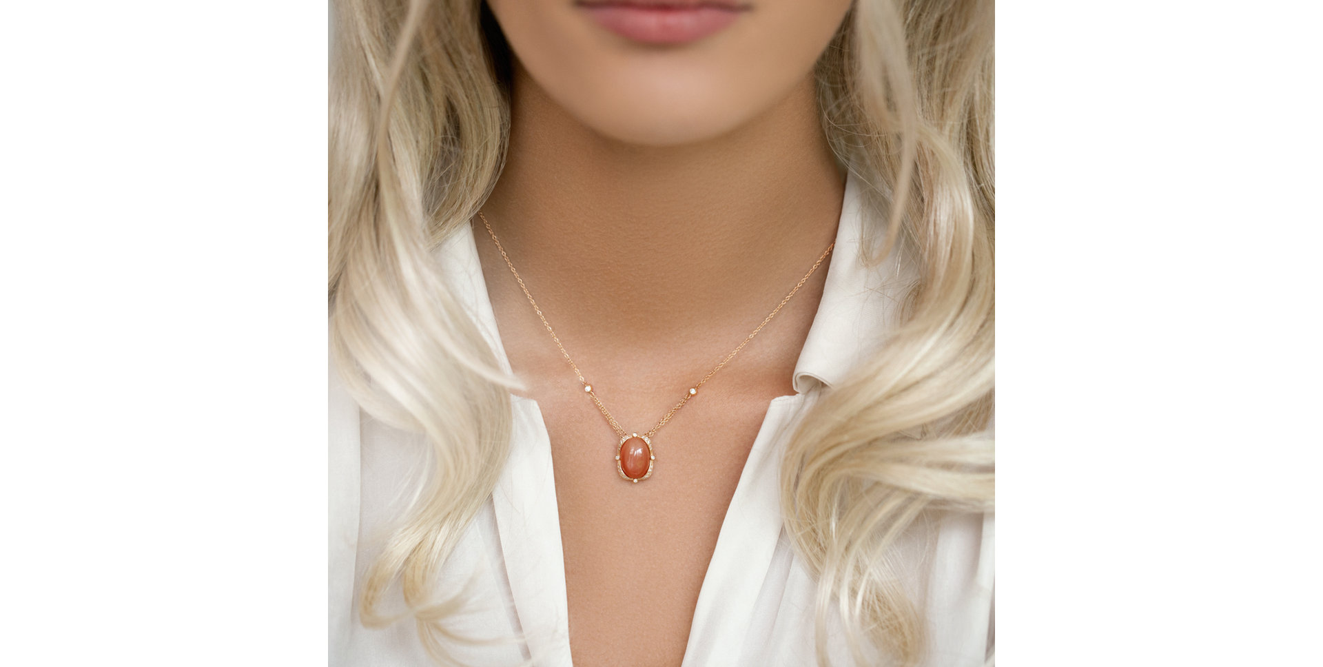 Necklace with Moonstone and diamonds Wonder Nymph