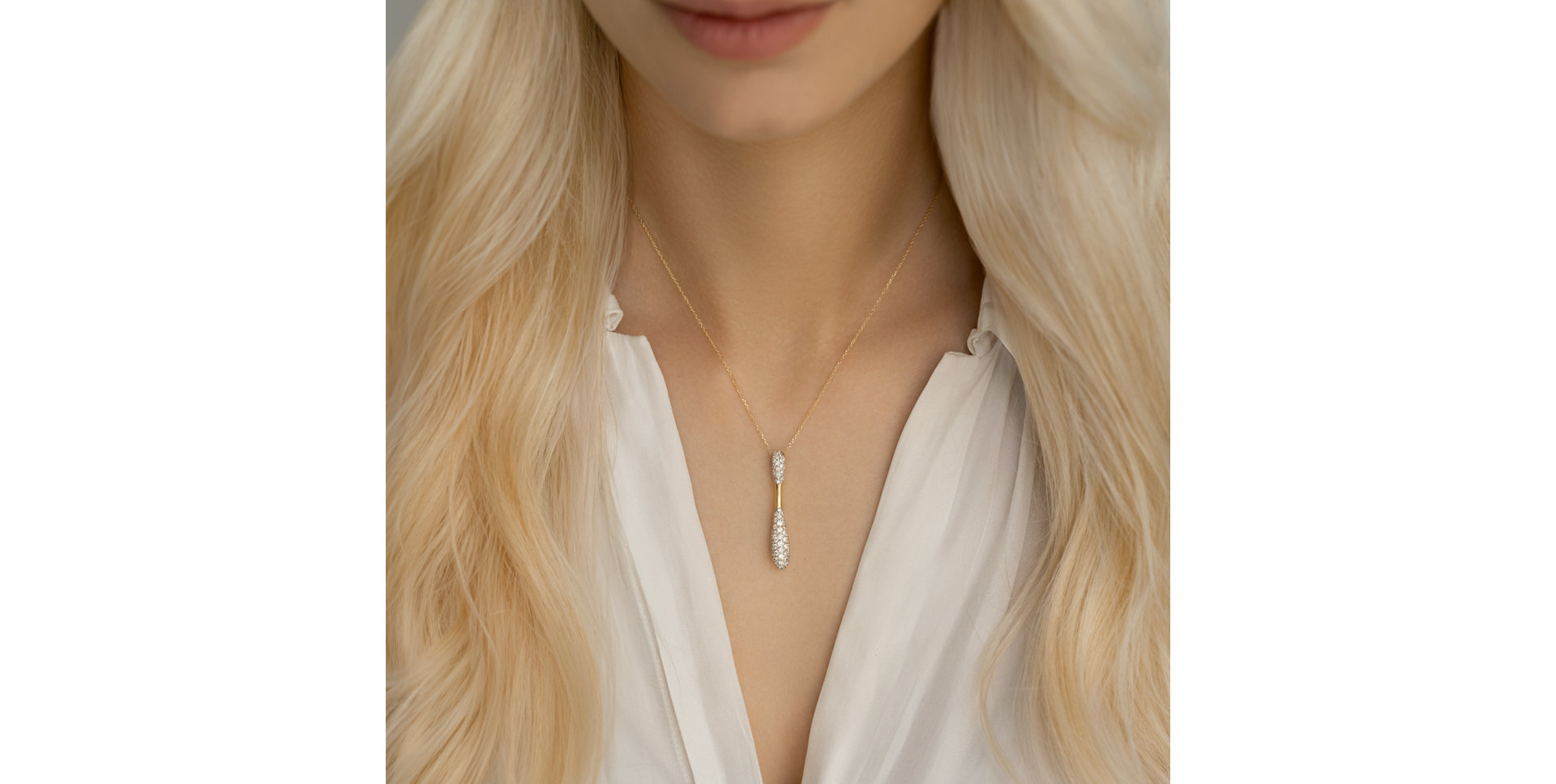 Diamond pendant Reilly