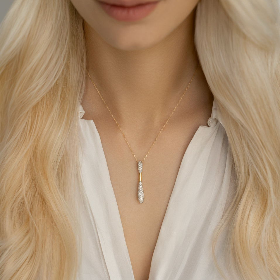 Diamond pendant Reilly