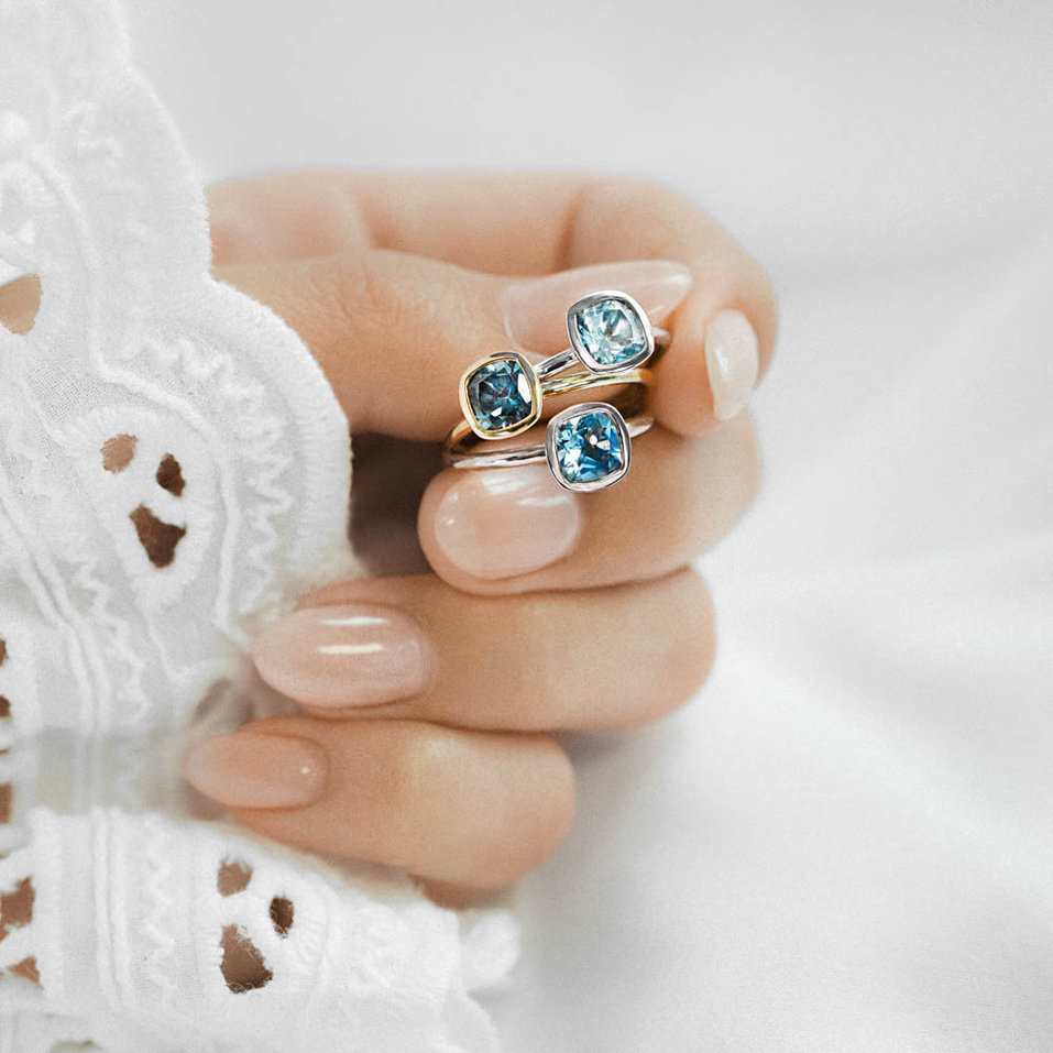 Ring with Peridot Space Bonbon