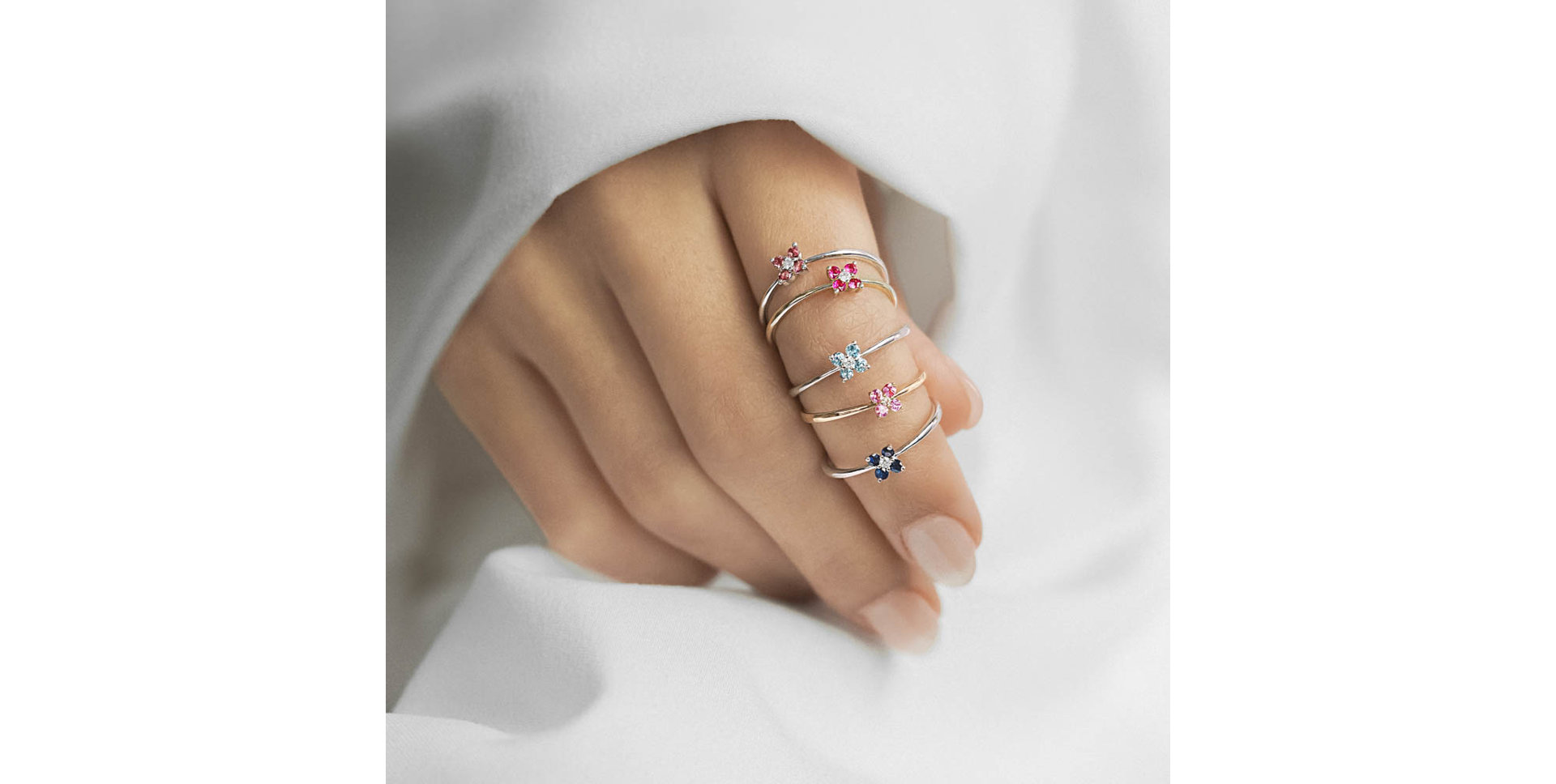 Diamond ring Divine Bloom