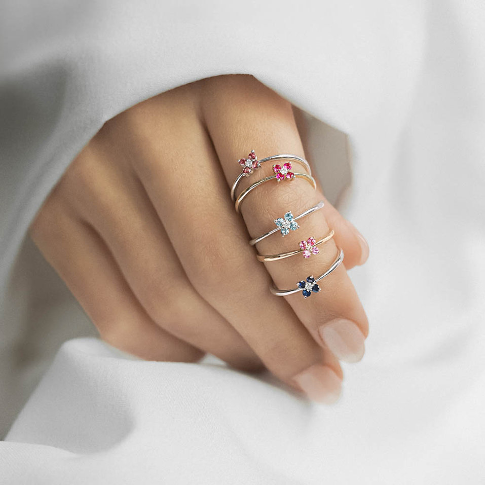 Diamond ring with Emerald Divine Bloom