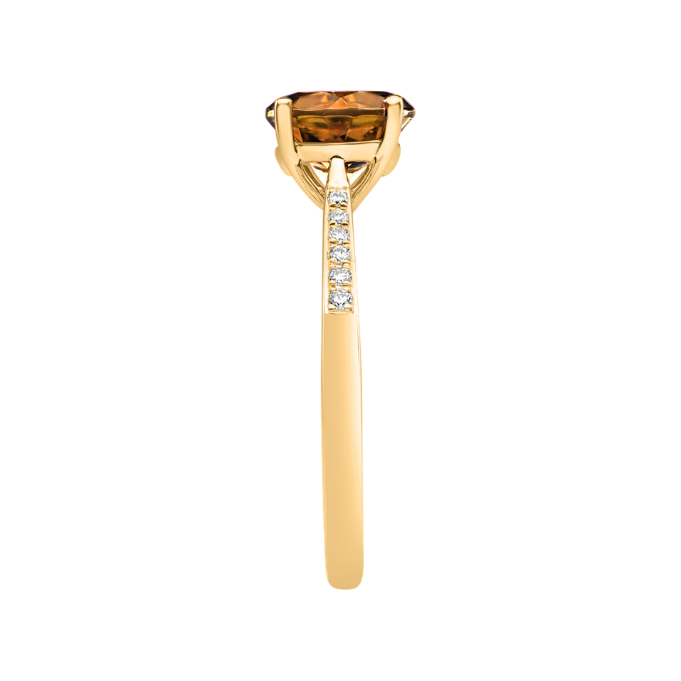 Diamond ring with Tourmaline Cognac Bonbon
