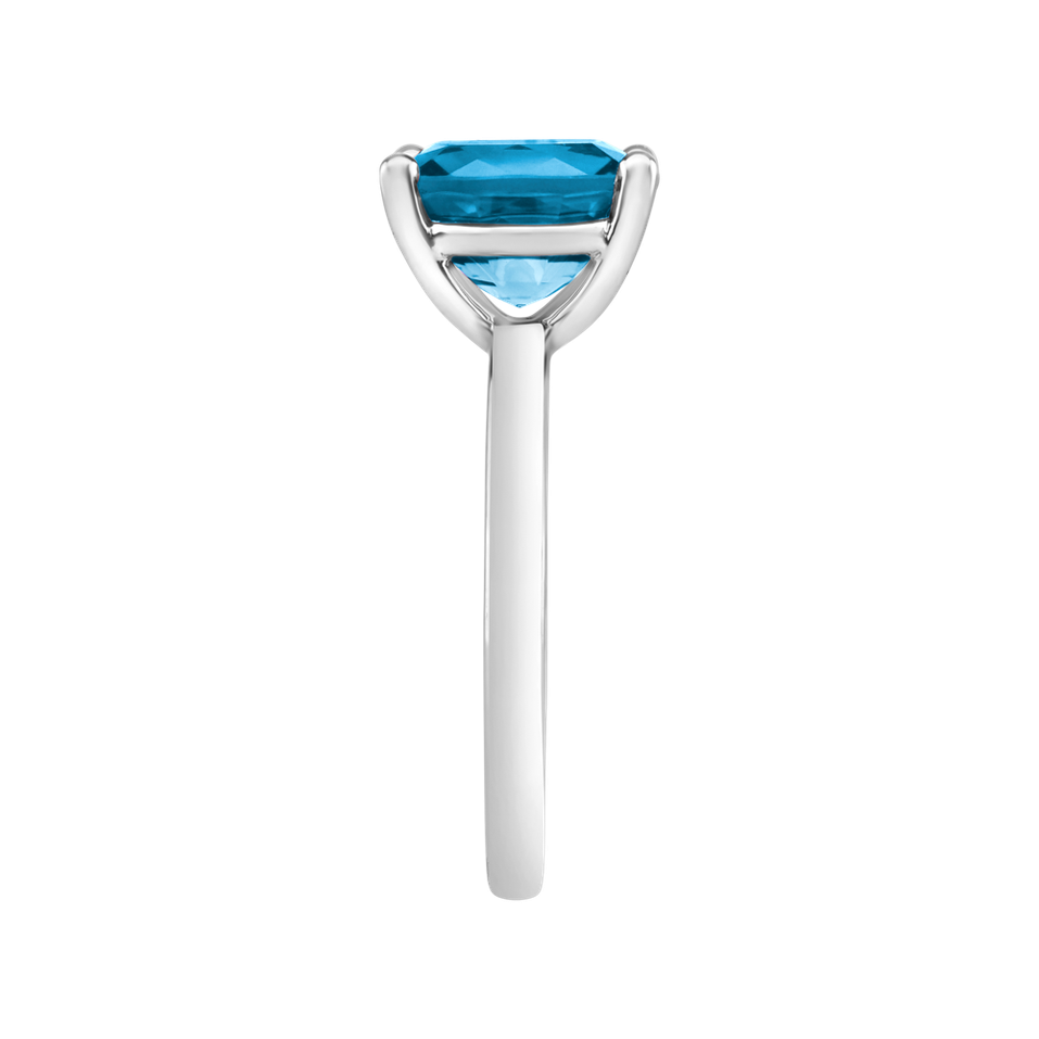 Ring with Topaz Swiss Bonbon