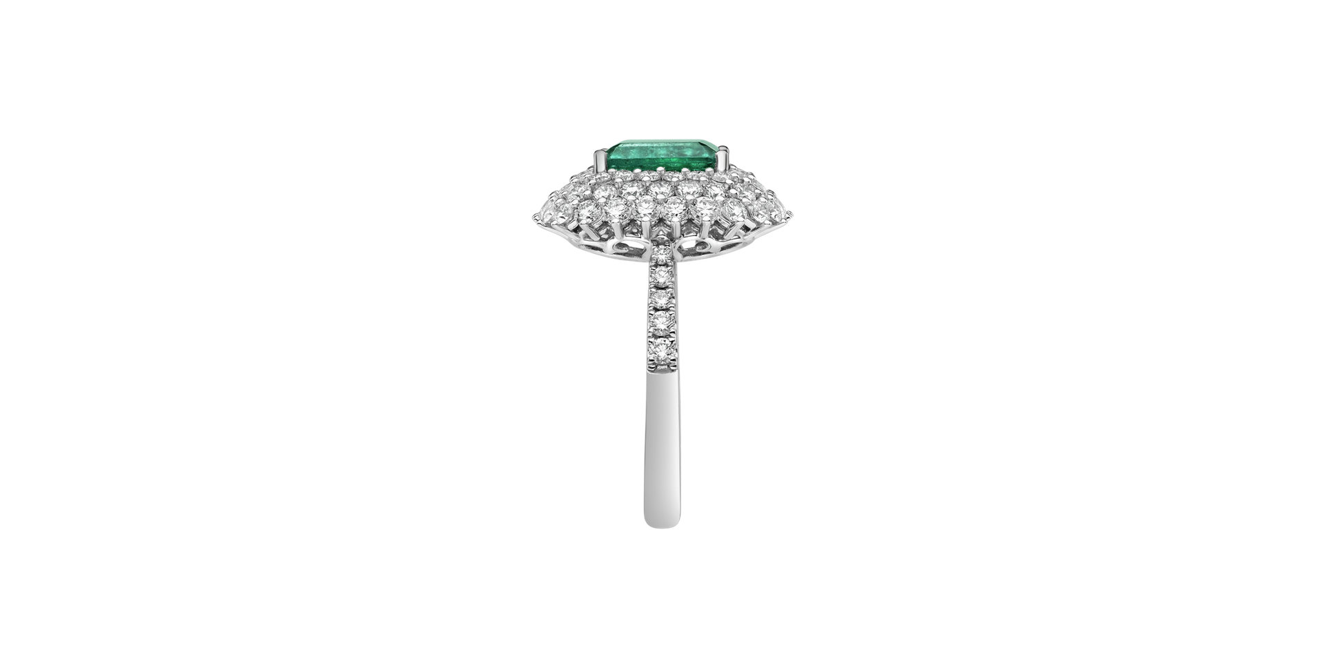 Diamond ring with Emerald Wonder Princess
