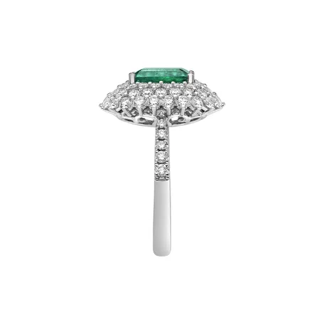 Diamond ring with Emerald Wonder Princess