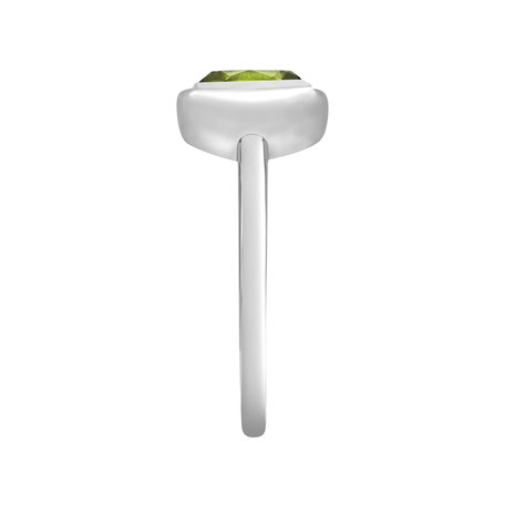 Ring with Peridot Bonbon