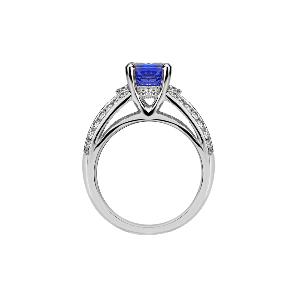 Diamond ring with Tanzanite Chantal