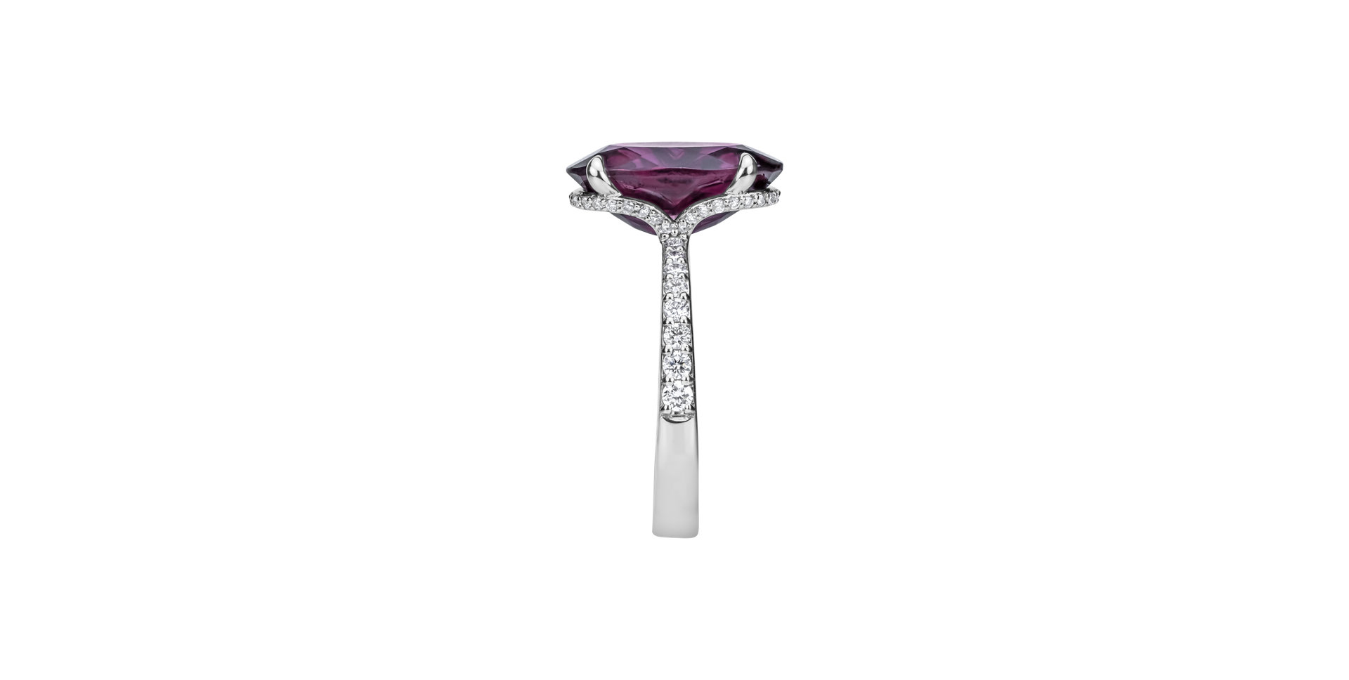 Diamond ring with Rhodolite Burgundy Flame